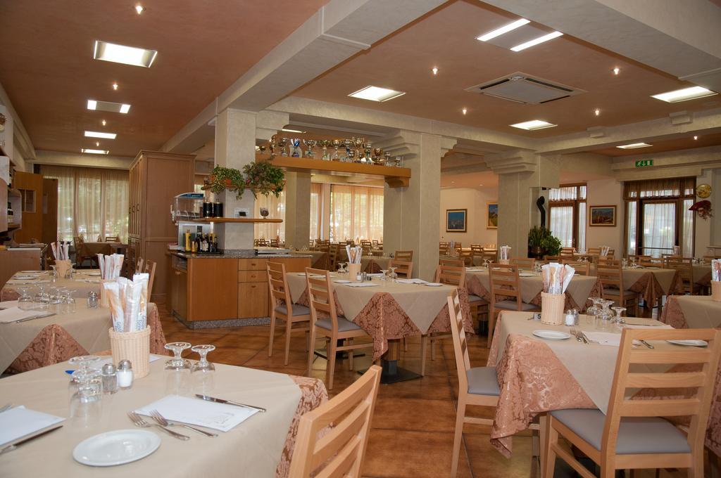 Hotel Concordia Levico Terme Exterior photo